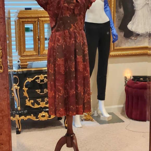 Vintage Shirtwaist Dress Fit and Flare Size Small Floral Design - Picture 3 of 13